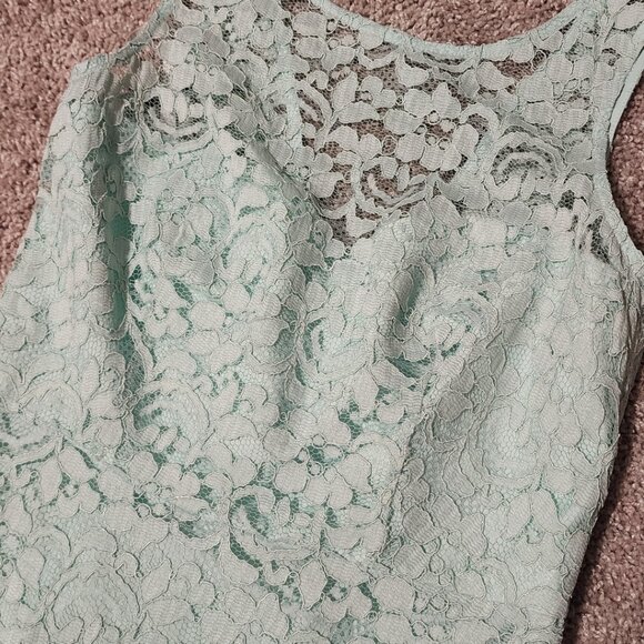 New David’s Bridal Lace High Neck Short Wedding Dress - Picture 2 of 6